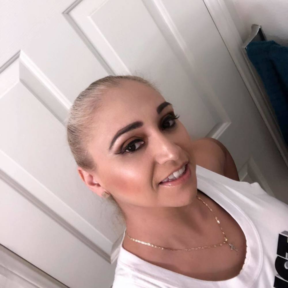 Meet your Posher, Araceli